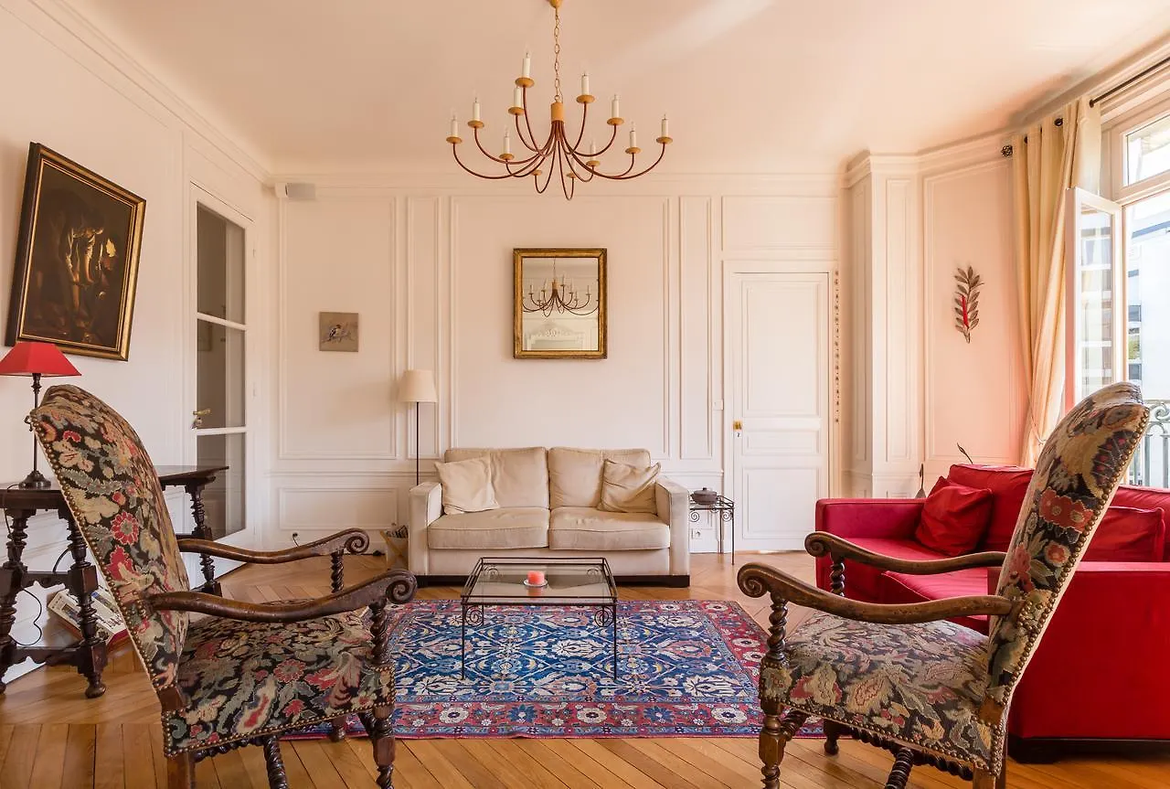 Veeve - Avenue To The Eiffel Tower Appartement *